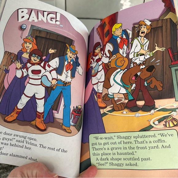 Scooby-Doo! Readers Series: The Haunted Halloween Party by Gail Herman (2006) - Picture 6 of 6